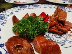 -山明水秀大饭店