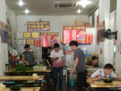 大堂-峰味香.酱香米线.黄焖鸡(定西路店)