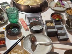 -喃喃椰·糟粕醋·椰子鸡火锅(七堡花园店)
