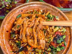 -拈签一笑黄牛肉辣卤串串