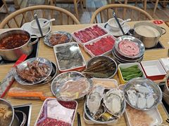 -杨老板·海鲜集市火锅·鲜切牛肉(中防万宝店)