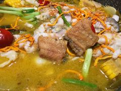 老坛本味酸菜鱼-山城外·非遗酸菜鱼(蜀都万达店)