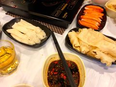 -鲜入围煮花胶鸡海鲜火锅