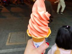 -全家便利店(洛川东路店)