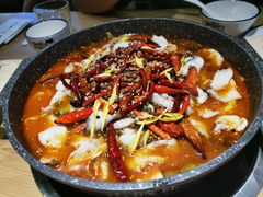 -山城外·非遗酸菜鱼(新都汇融店)