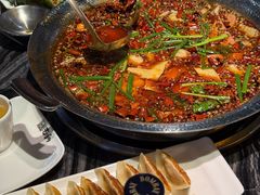 -老船舫·现做活鲜鱼馆(东郊记忆店)