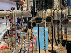 -乐蓬马歇百货公司(Rive Gauche)