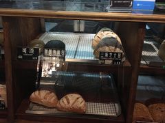 招牌三角芝士面包-Juicy Bakery(大学路店)