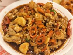 -堂瓦里·33年传统赣菜(第一街区店)