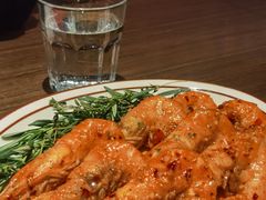 西班牙蒜香油爆虾-ZAFFERANO西班牙海鲜饭(上海首店)