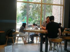 大堂-星巴克(人民公园店)