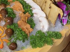 -老牌坊云南鱼豆花火锅(哈西万达店)