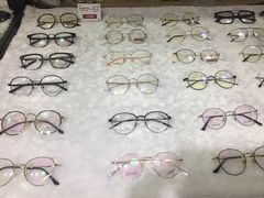 -罗伯特眼镜·蔡司官方授权(罗湖国贸店)
