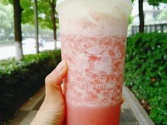 莓莓芝士茉香茶-瑞幸咖啡(艺树家工场店)