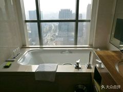 -青岛富力艾美酒店