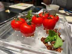 番茄脆菇沙拉-小大董·烤鸭(凤凰汇店)