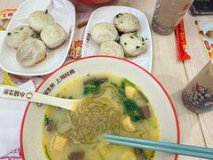 -小杨生煎(金山百联购物中心3楼店)