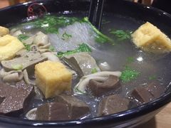 鸭血粉丝汤-百年尹氏汤包(湖南路狮子桥店)