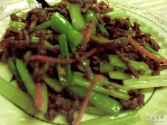 20101025石头咕_芹菜炒牛肉丝-石头咕(葵蓬店)