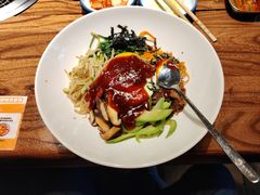 -明洞阿姨·韩式酱蟹烤肉·创意料理(三元桥店)