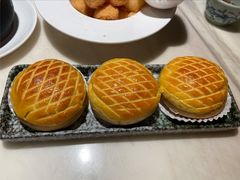 酥皮水牛奶菠萝包-陶陶居酒家(SM二期购物广场店)