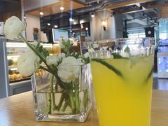 鲜花金桔柠檬-F+轻食健身赋能空间(中华北路国贸商场店)