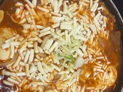 -三清洞摩西韩式年糕火锅(威高广场店)