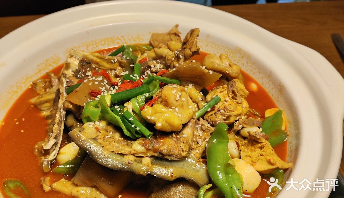 冬季进补的甲鱼锅吃一个～