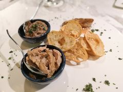 -La Mer Restaurant & Lounge