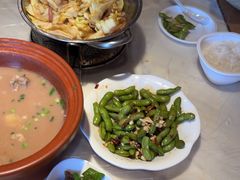 -老街烧烤大排档·地道湖北菜·龙虾馆(汉口火车站店)