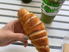 蒜香盐面包-屋裡·Union Bakery(龙江路店)