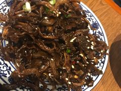 凉拌油鸡纵-滇越乘象云南餐厅(次渠店)