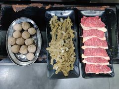 手打牛筋丸-牛一煲美食(江高店)