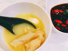 -鲜入围煮花胶鸡海鲜火锅
