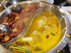 -百年川椒重庆老火锅(光谷店)