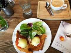 -Common Table · Brunch & Coffee