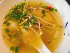 酸辣海鲜盅-旺角小渔村(二马路店)