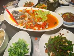-凤凰湘语·平价海鲜餐厅(浦东旗舰店)