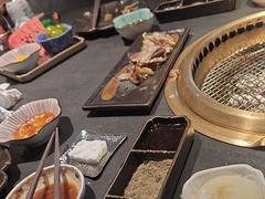 -铭牛烧肉·和牛海鲜自助(高新月牙湖店)
