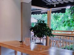 -猫的天空之城概念书店(束河店)