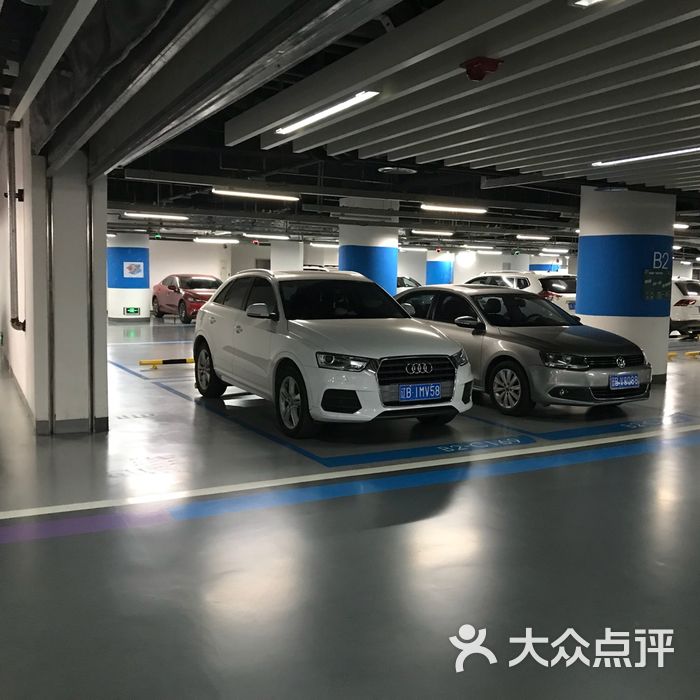 恒隆广场地下停车场图片-北京停车场-大众点评网
