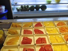 -涨巢·潮玩水疗局