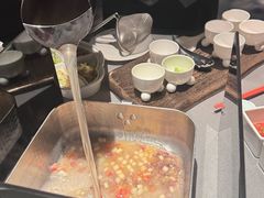 -左庭右院鲜牛肉火锅黑金店(陆家嘴中心店)