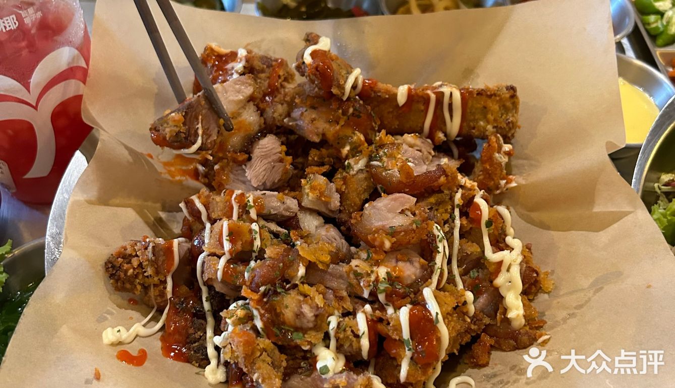 韩式炸猪蹄！！个人觉得无法超越。。。