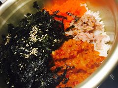 手抓金枪鱼虾籽饭-猪啊牛呀羊啊铜盘烤肉(正大广场店)