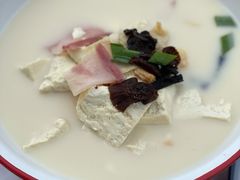 咸肉砂锅北豆腐-悦融·京鲁菜·露台花园(安定门店)