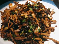 -渝信川菜 · 川味家常菜(长安店)