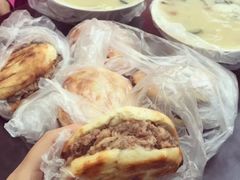 -老西关黄老太牛肉烧饼