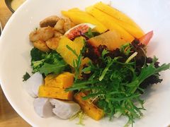 芒果鸡肉沙拉-红小姐咖啡馆(西津渡店)