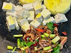 -丁姨妈贵州臭豆腐烙锅(甲秀楼店)